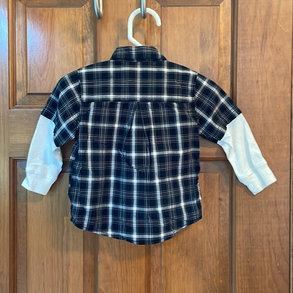 Carters Baby Boy Long Sleeve Button Down Shirt - Size 9M - Picture 3 of 5